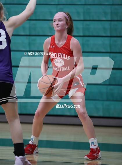 Thumbnail 2 in Logan vs Circleville (Scrimmage) photogallery.