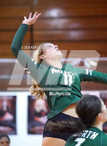 Thumbnail 1 in Grosse Pointe North @ Utica photogallery.