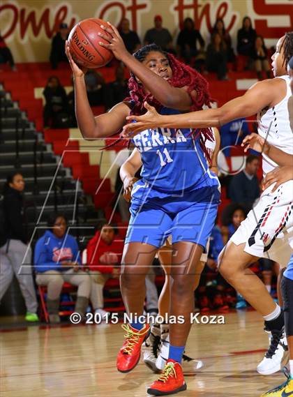 Thumbnail 1 in Serra vs. Harvard-Westlake (Battle at the Beach Classic) photogallery.