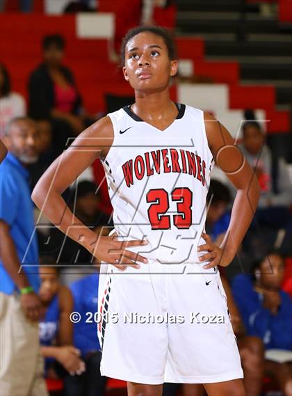 Thumbnail 3 in Serra vs. Harvard-Westlake (Battle at the Beach Classic) photogallery.
