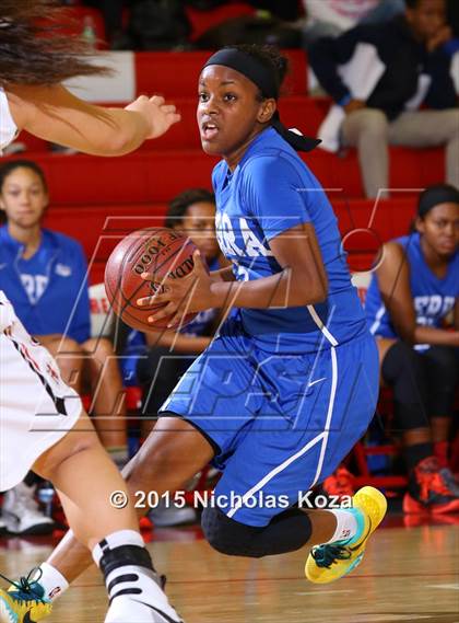 Thumbnail 1 in Serra vs. Harvard-Westlake (Battle at the Beach Classic) photogallery.