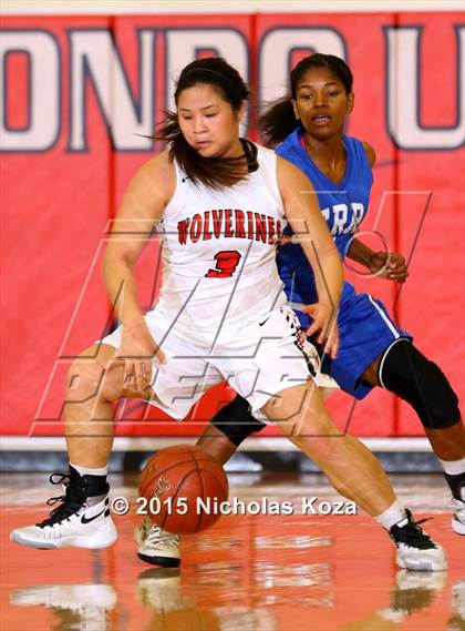 Thumbnail 3 in Serra vs. Harvard-Westlake (Battle at the Beach Classic) photogallery.
