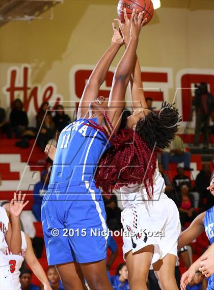 Thumbnail 3 in Serra vs. Harvard-Westlake (Battle at the Beach Classic) photogallery.