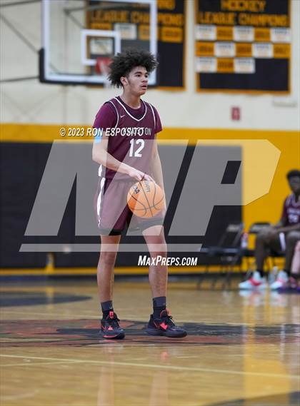Thumbnail 1 in Smithtown West vs Kingston (Long Island Holiday Invitational) photogallery.