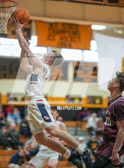 Thumbnail 2 in Smithtown West vs Kingston (Long Island Holiday Invitational) photogallery.