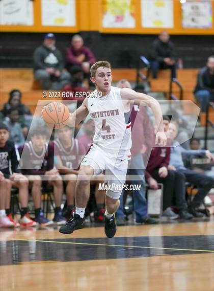 Thumbnail 2 in Smithtown West vs Kingston (Long Island Holiday Invitational) photogallery.