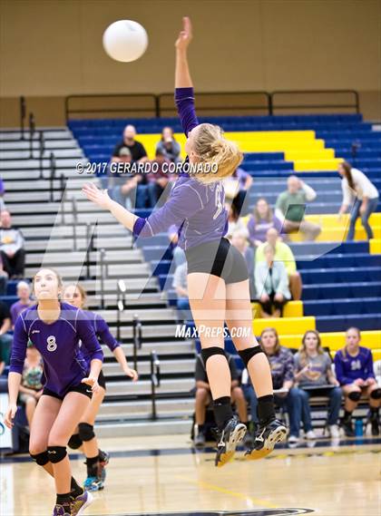 Thumbnail 3 in Hilmar vs Bret Harte (CIF SJS D4 FINAL) photogallery.