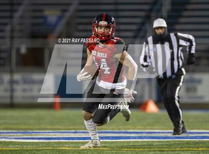 Thumbnail 3 in East Islip vs. Plainedge (Long Island Division III Championship) photogallery.