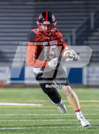Thumbnail 2 in East Islip vs. Plainedge (Long Island Division III Championship) photogallery.