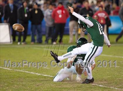 Thumbnail 1 in Poway vs Vista (CIF SDS D1 Final) photogallery.