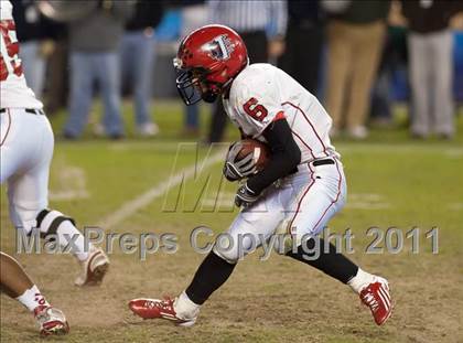 Thumbnail 2 in Poway vs Vista (CIF SDS D1 Final) photogallery.