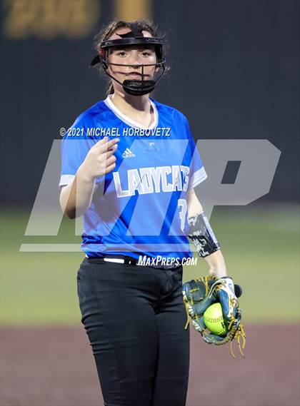 Thumbnail 2 in Sulphur Springs vs. Lovejoy (UIL 5A Regional Semifinal) photogallery.