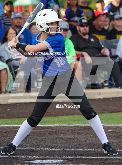 Thumbnail 1 in Sulphur Springs vs. Lovejoy (UIL 5A Regional Semifinal) photogallery.