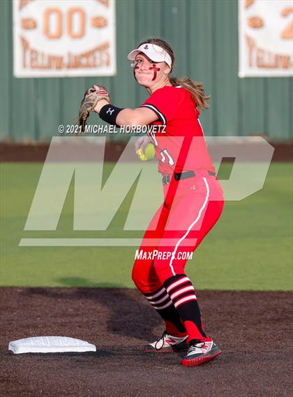 Thumbnail 1 in Sulphur Springs vs. Lovejoy (UIL 5A Regional Semifinal) photogallery.
