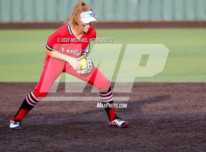 Thumbnail 3 in Sulphur Springs vs. Lovejoy (UIL 5A Regional Semifinal) photogallery.