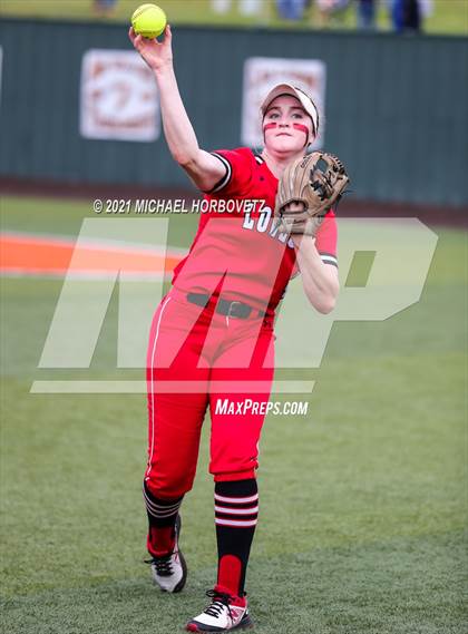 Thumbnail 2 in Sulphur Springs vs. Lovejoy (UIL 5A Regional Semifinal) photogallery.