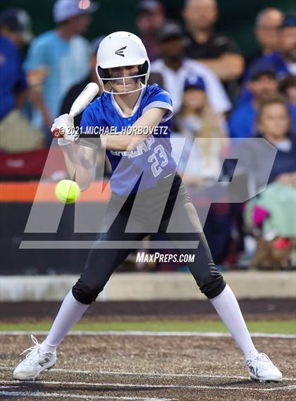 Thumbnail 2 in Sulphur Springs vs. Lovejoy (UIL 5A Regional Semifinal) photogallery.