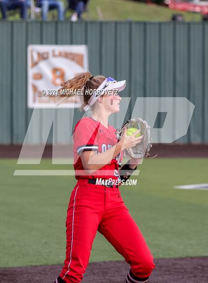 Thumbnail 1 in Sulphur Springs vs. Lovejoy (UIL 5A Regional Semifinal) photogallery.