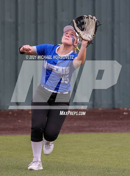 Thumbnail 2 in Sulphur Springs vs. Lovejoy (UIL 5A Regional Semifinal) photogallery.