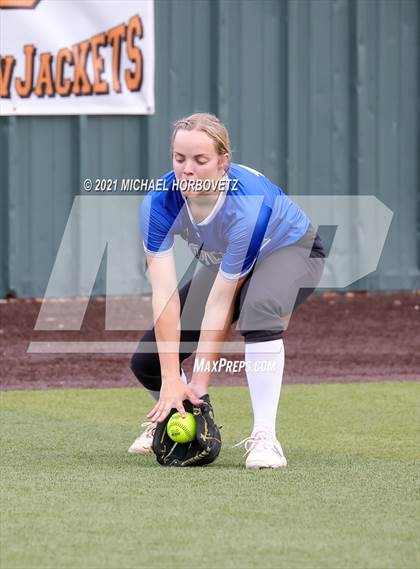 Thumbnail 3 in Sulphur Springs vs. Lovejoy (UIL 5A Regional Semifinal) photogallery.