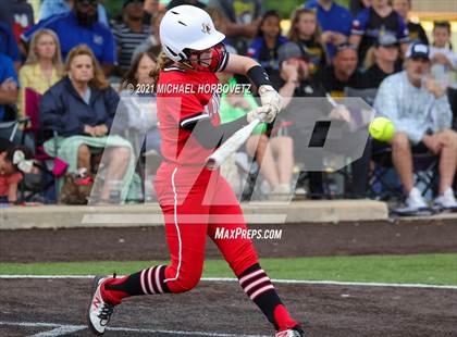 Thumbnail 3 in Sulphur Springs vs. Lovejoy (UIL 5A Regional Semifinal) photogallery.