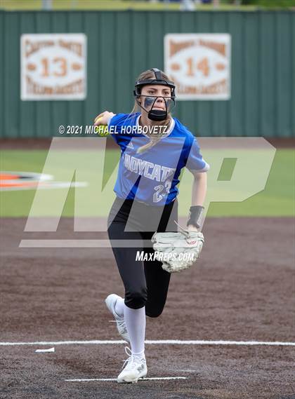 Thumbnail 1 in Sulphur Springs vs. Lovejoy (UIL 5A Regional Semifinal) photogallery.