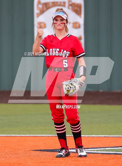 Thumbnail 2 in Sulphur Springs vs. Lovejoy (UIL 5A Regional Semifinal) photogallery.