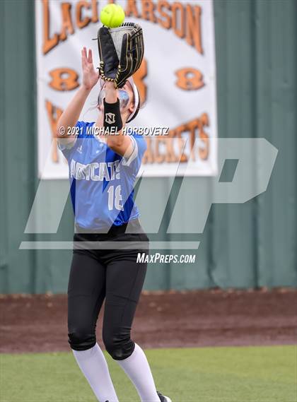 Thumbnail 3 in Sulphur Springs vs. Lovejoy (UIL 5A Regional Semifinal) photogallery.