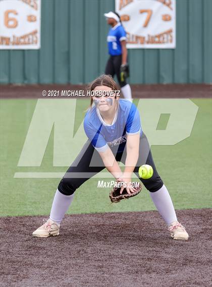 Thumbnail 3 in Sulphur Springs vs. Lovejoy (UIL 5A Regional Semifinal) photogallery.
