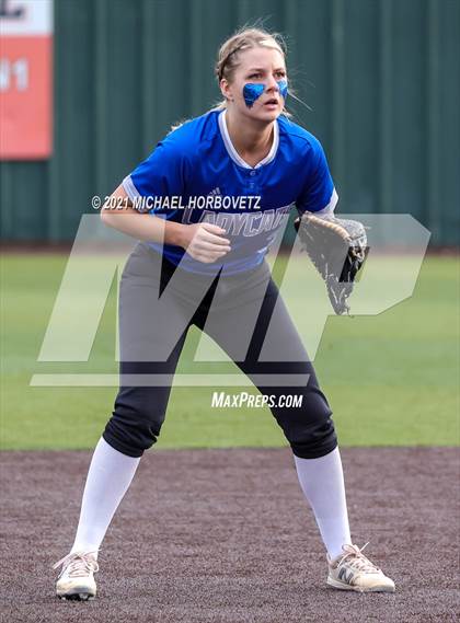 Thumbnail 1 in Sulphur Springs vs. Lovejoy (UIL 5A Regional Semifinal) photogallery.