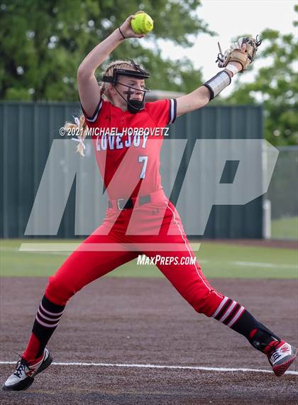 Thumbnail 1 in Sulphur Springs vs. Lovejoy (UIL 5A Regional Semifinal) photogallery.