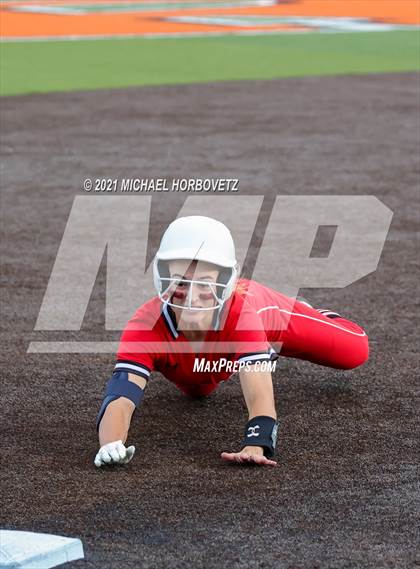 Thumbnail 1 in Sulphur Springs vs. Lovejoy (UIL 5A Regional Semifinal) photogallery.