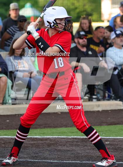Thumbnail 2 in Sulphur Springs vs. Lovejoy (UIL 5A Regional Semifinal) photogallery.