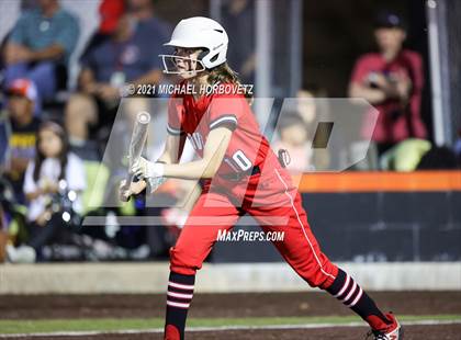 Thumbnail 1 in Sulphur Springs vs. Lovejoy (UIL 5A Regional Semifinal) photogallery.