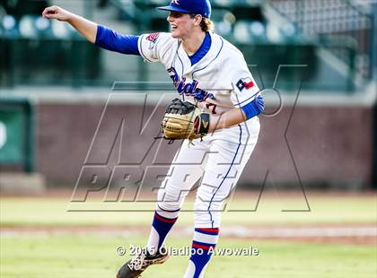 Thumbnail 3 in Oak Ridge vs. Rockwall (UIL 6A Regional Semifinal) photogallery.