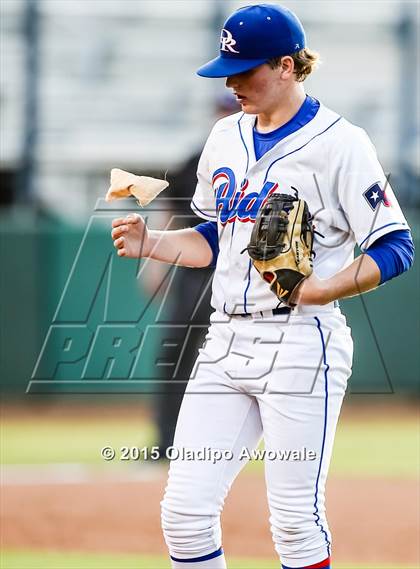 Thumbnail 1 in Oak Ridge vs. Rockwall (UIL 6A Regional Semifinal) photogallery.