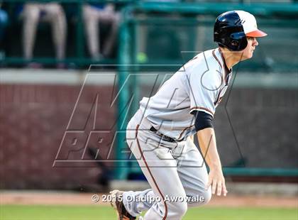 Thumbnail 1 in Oak Ridge vs. Rockwall (UIL 6A Regional Semifinal) photogallery.