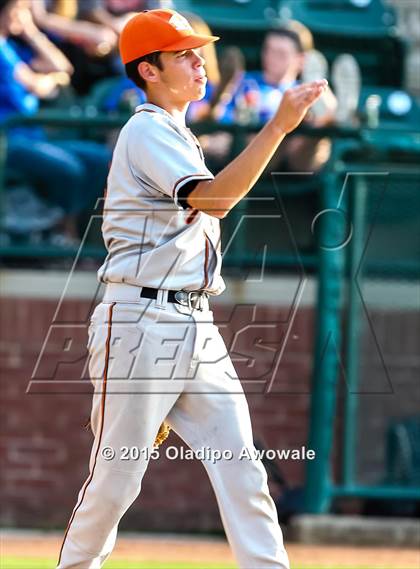 Thumbnail 2 in Oak Ridge vs. Rockwall (UIL 6A Regional Semifinal) photogallery.