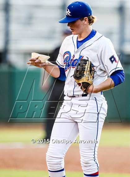 Thumbnail 3 in Oak Ridge vs. Rockwall (UIL 6A Regional Semifinal) photogallery.
