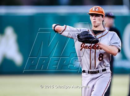 Thumbnail 3 in Oak Ridge vs. Rockwall (UIL 6A Regional Semifinal) photogallery.