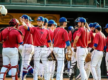 Thumbnail 2 in Oak Ridge vs. Rockwall (UIL 6A Regional Semifinal) photogallery.