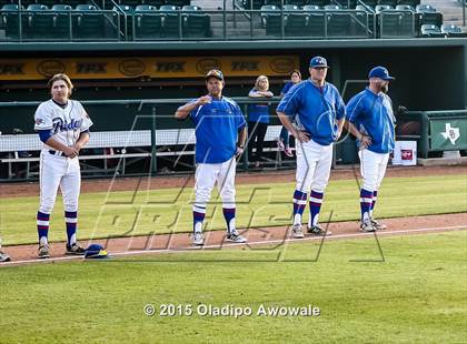 Thumbnail 2 in Oak Ridge vs. Rockwall (UIL 6A Regional Semifinal) photogallery.