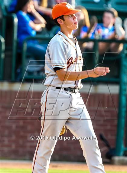 Thumbnail 3 in Oak Ridge vs. Rockwall (UIL 6A Regional Semifinal) photogallery.