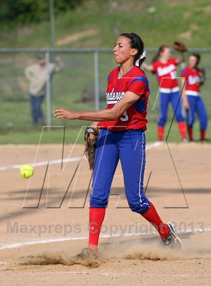 Thumbnail 3 in Henderson @ Gilmer photogallery.