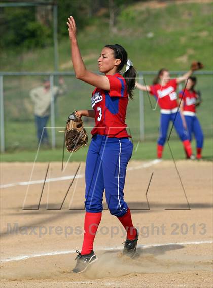 Thumbnail 1 in Henderson @ Gilmer photogallery.