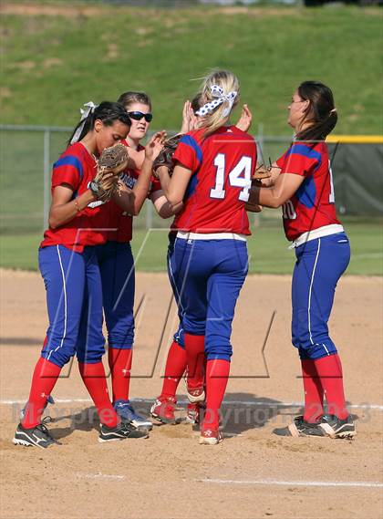 Thumbnail 3 in Henderson @ Gilmer photogallery.