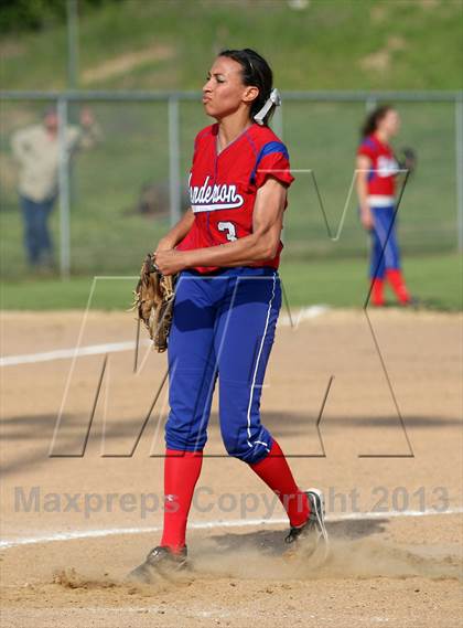 Thumbnail 1 in Henderson @ Gilmer photogallery.