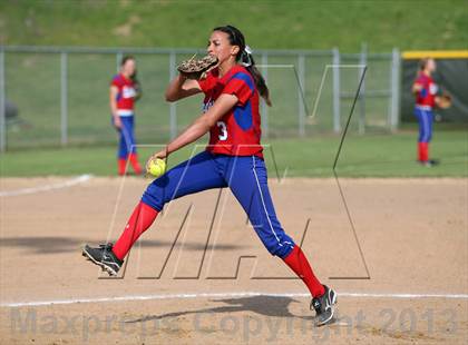 Thumbnail 1 in Henderson @ Gilmer photogallery.