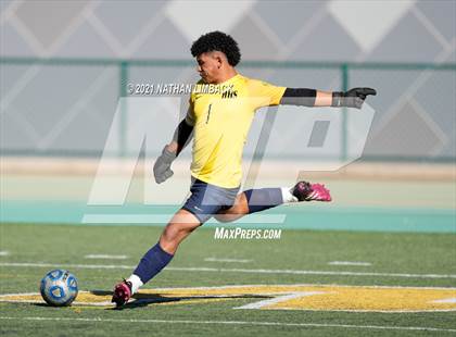 Thumbnail 1 in Los Alamos vs. Highland photogallery.