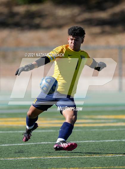 Thumbnail 1 in Los Alamos vs. Highland photogallery.